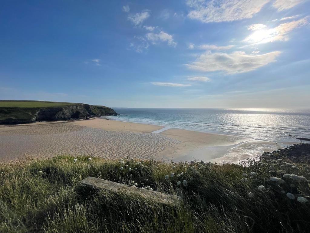 Baywatch Mawgan Porth Spacious Home Sleeps 9, Games Room, Parking & Garden Exterior foto